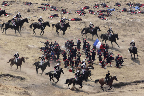 Mexicans re-enact battle with France