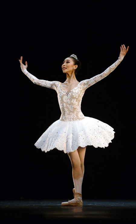 Chinese ballerina wins Gloria Grand Prix award