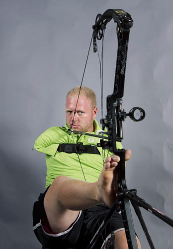 US Paralympic archer showing off archery technique