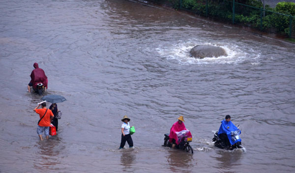 Tropical storm Talim hits Hainan