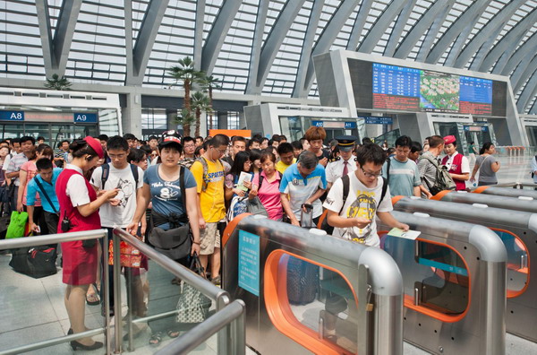 China's summer travel peak begins