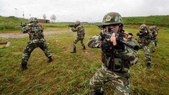 Border police hold exercise in Jilin