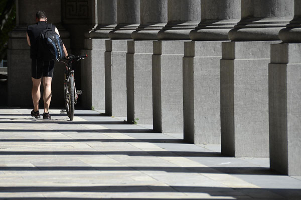 Heat wave hits France, Belgium