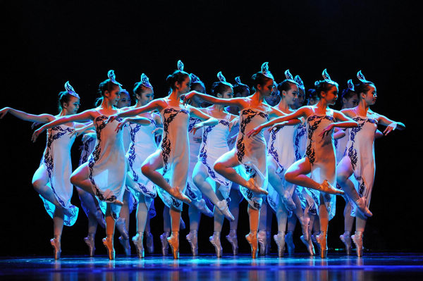 Dancing competition continues in E China