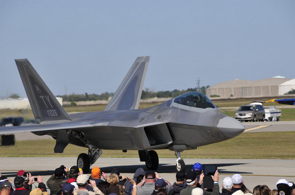 Houston air show kicks off