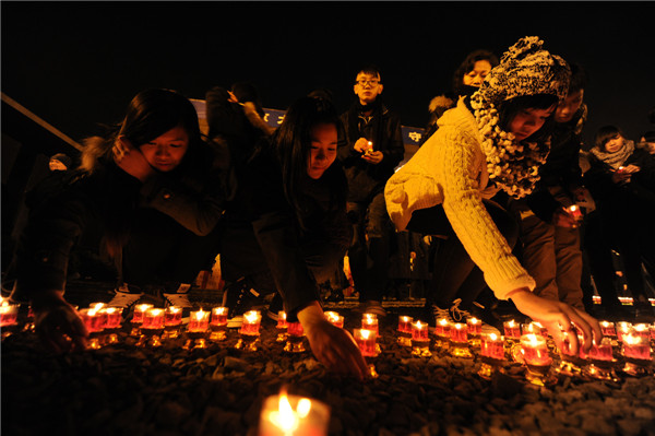 Massacre victims remembered at Nanjing vigil