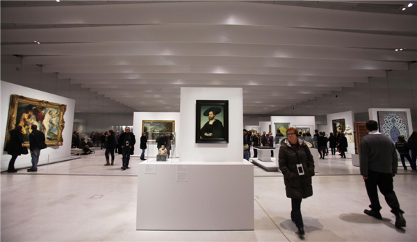 Regional branch of Louvre Museum opens in Lens