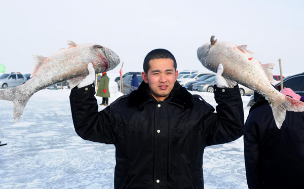 Winter fishing festival marked in NE China