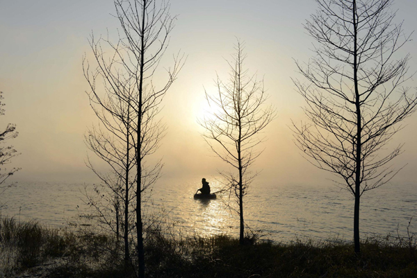 Enjoying sunrise on New Year's Day in China