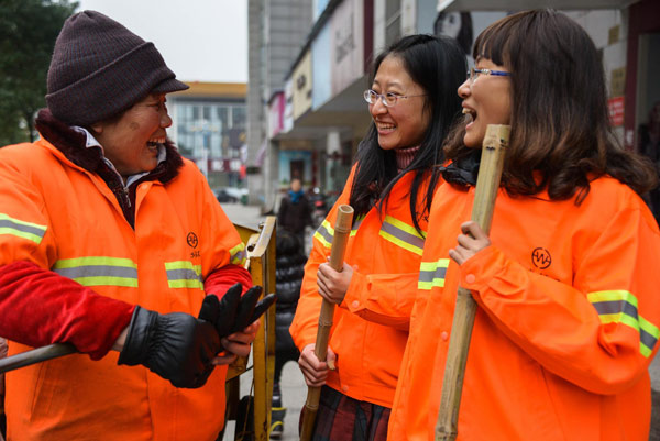 Civil servants allocated to clean streets