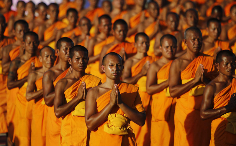 Buddhist monks pray for new year in Thailand