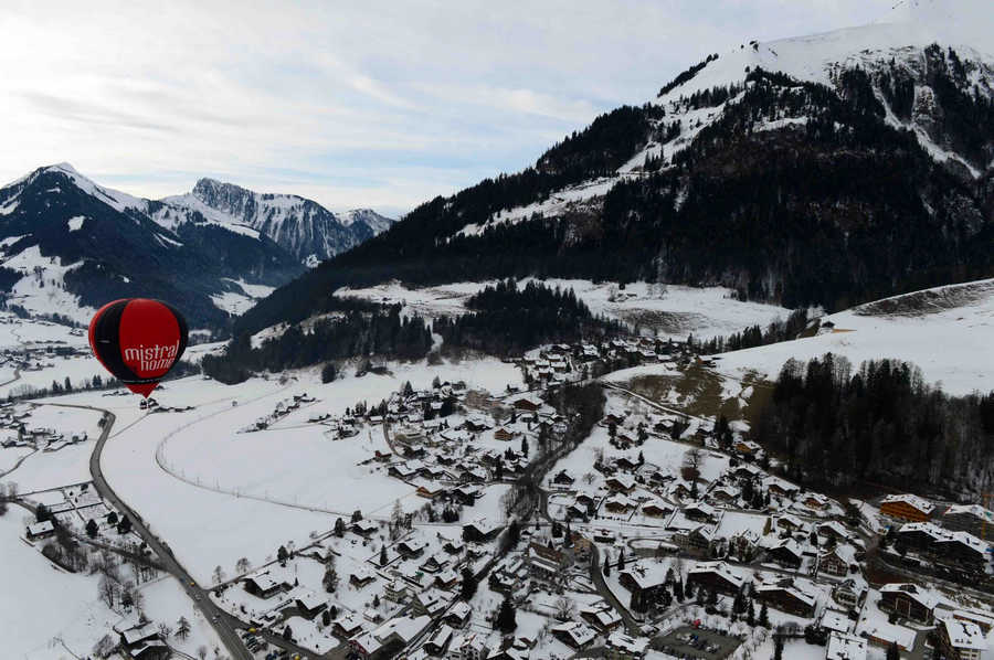 Int'l Balloon Festival kicks off in Switzerland