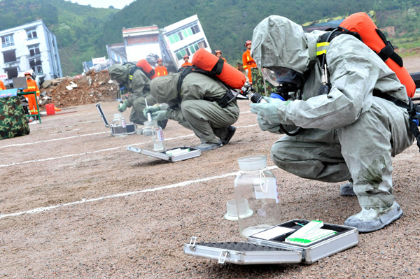 Joint quake rescue drill in East China