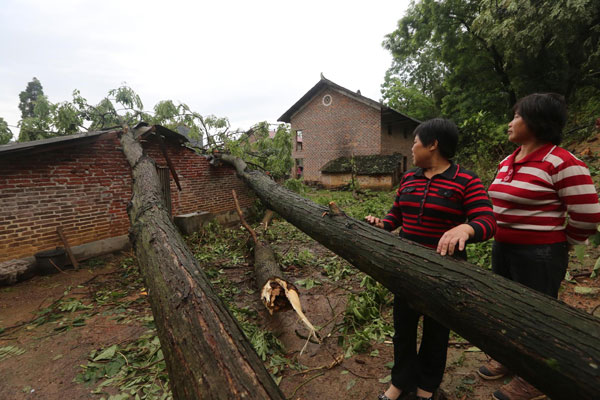 18,400 affected by tornado in C China