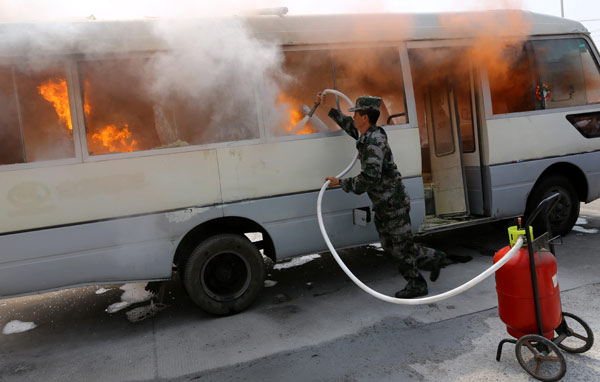 Drill held for bus safety in E China