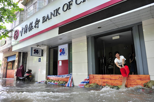 Heavy rain hits Central China