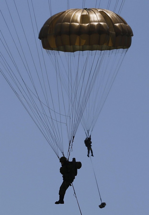 Japanese Ground SDF holds military drills in W Tokyo