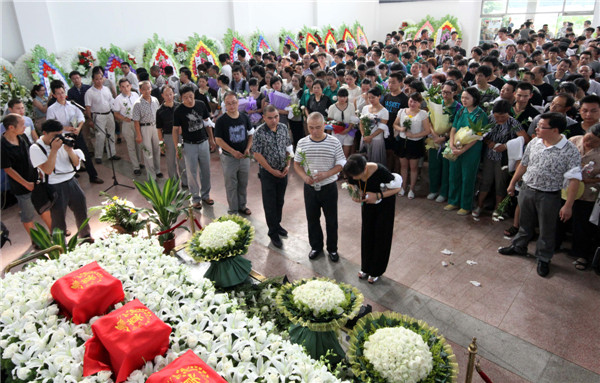 Remembrance for China's air crash victims