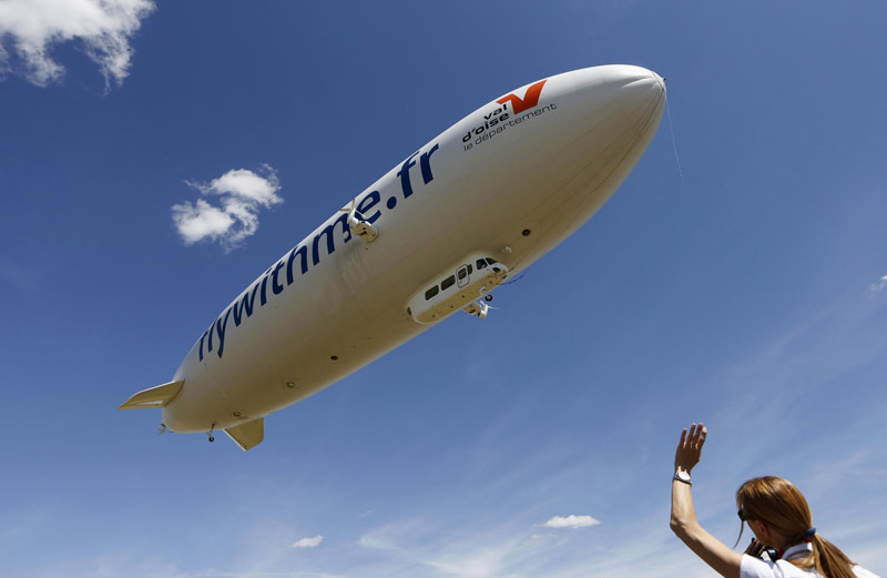 Tour Paris on a airship