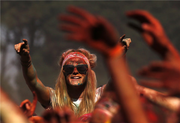 15,000 participate in Sydney Color Run