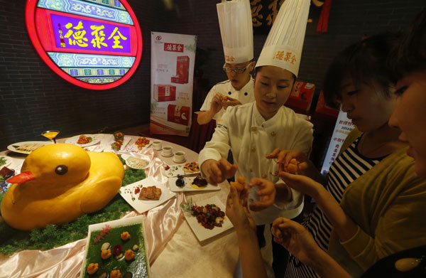 'Rubber Duck' platter sweet with no quack