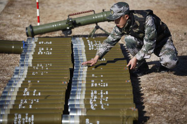 Frontier forces test shooting skills in NE China