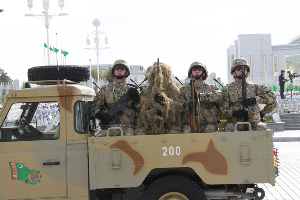 Turkmenistan marks independence with parade