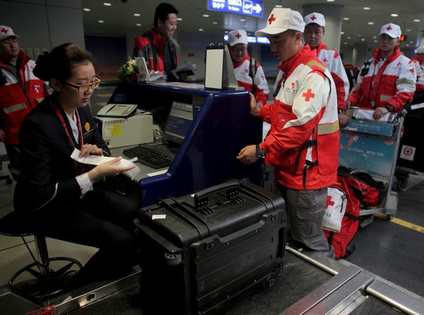 Chinese rescue team leaves for Philippines