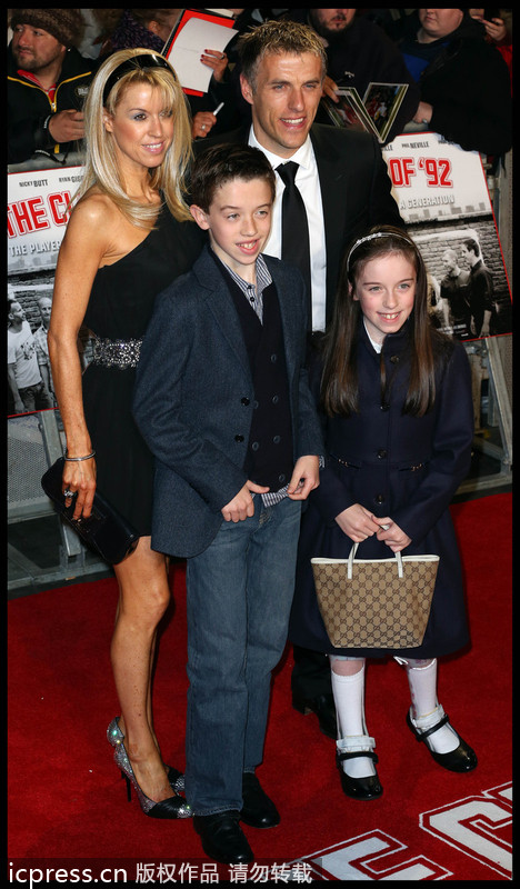 The Beckhams join United legends at London premiere