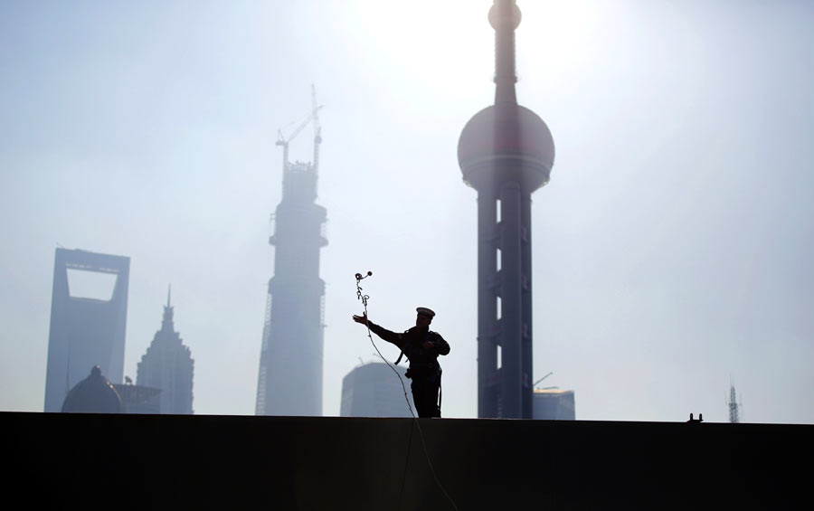 British Navy ship docks in Shanghai