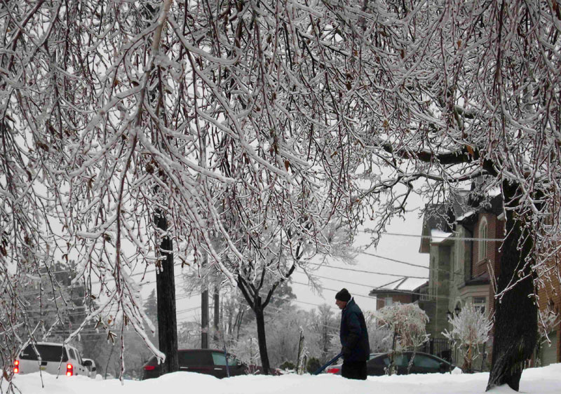 Ice storm hits Toronto