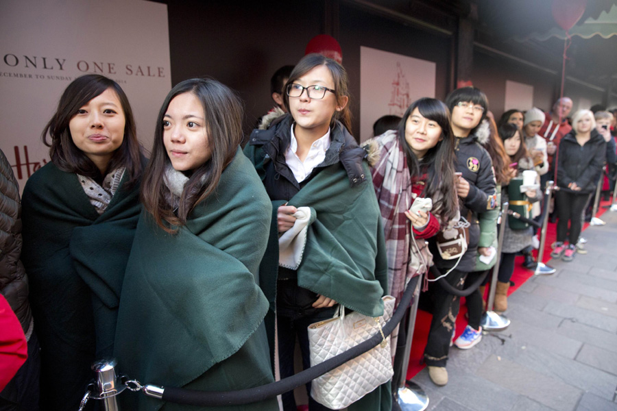 Boxing Day sale begins in London