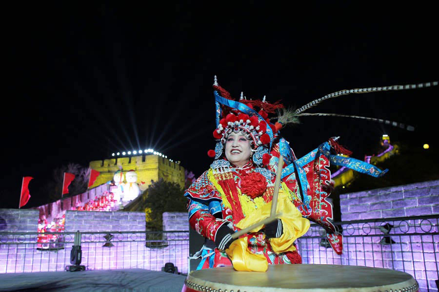 Revellers embrace the New Year at Great Wall