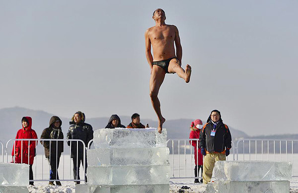 Winter triathlon game in NE China