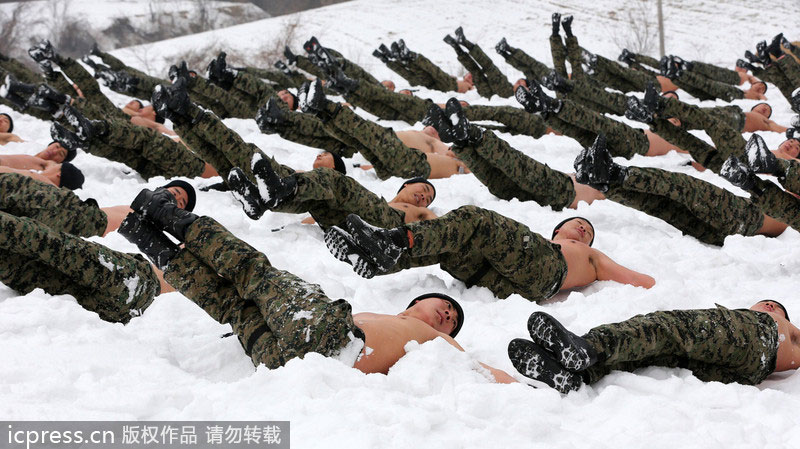 S. Korean soldiers train in the snow