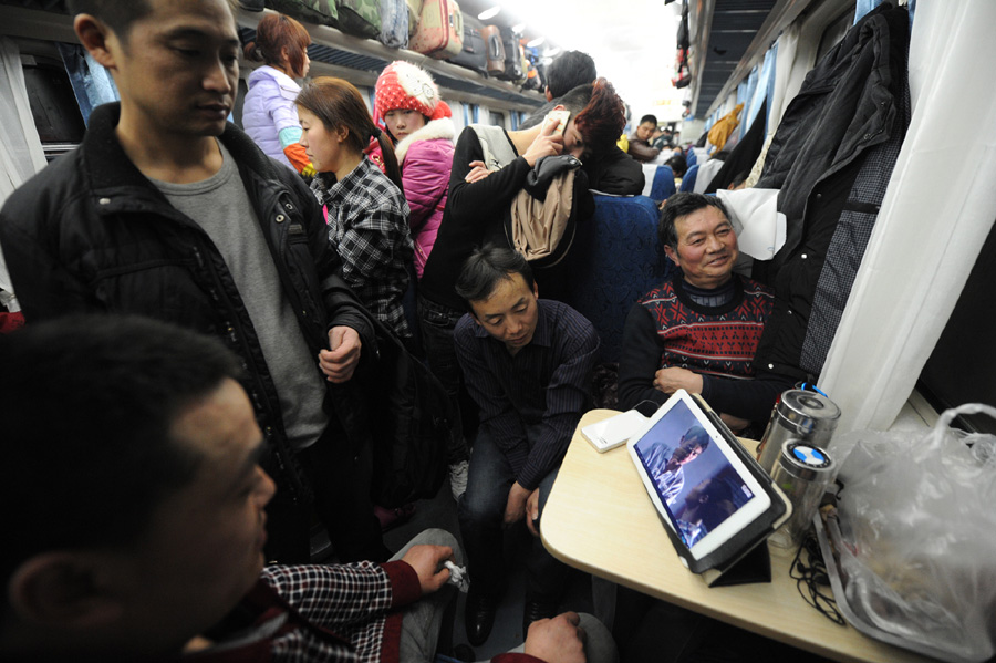 Spring Festival travel rush begins