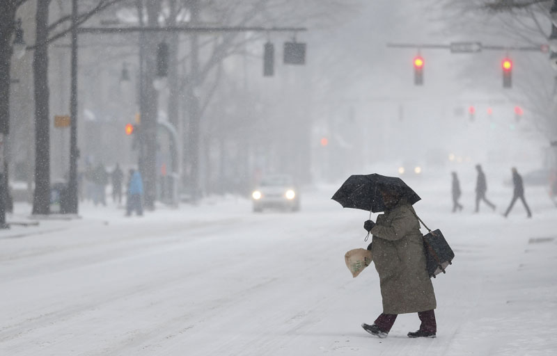 Storm bringing deadly ice and snow, slams US South