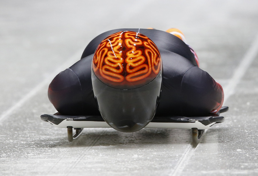 Helmets light up Sochi's skeleton tracks