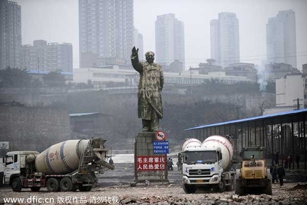 Chongqing moves Chairman Mao statue