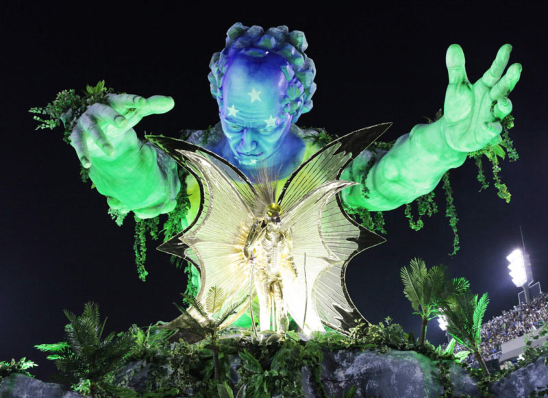 Carnival parade kicks off in Brazil