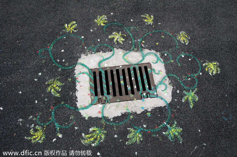 Amazing manhole cover graffitos dazzle campus