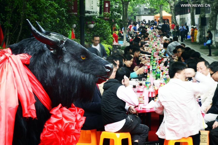 Cattle feast in China's Hangzhou