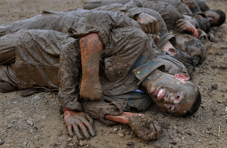 Tough training at Beijing bodyguard camp