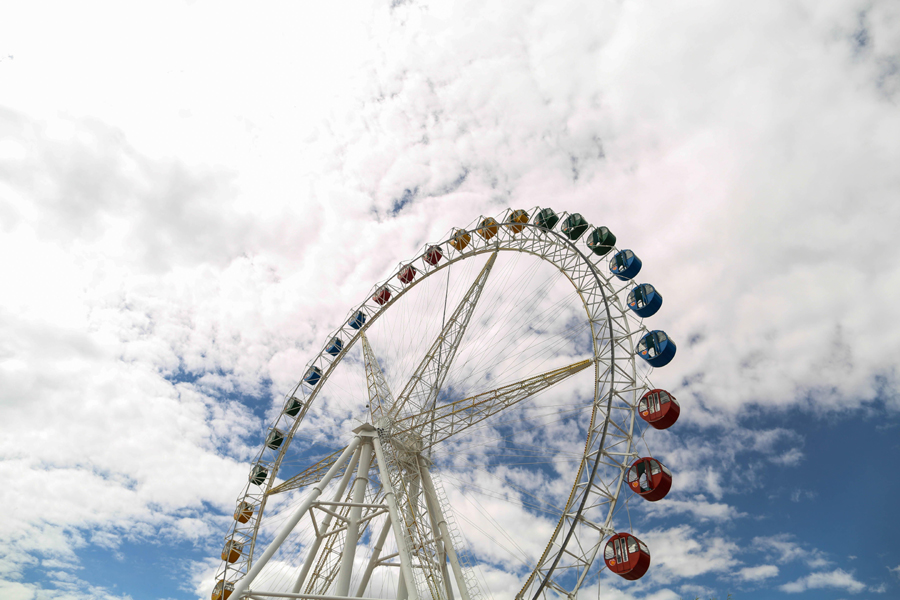 World’s highest ferries wheel in Tibet