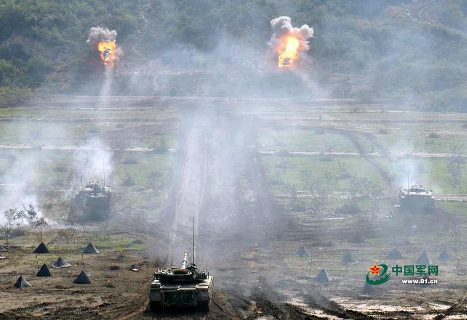 Photo highlights of PLA Daily website