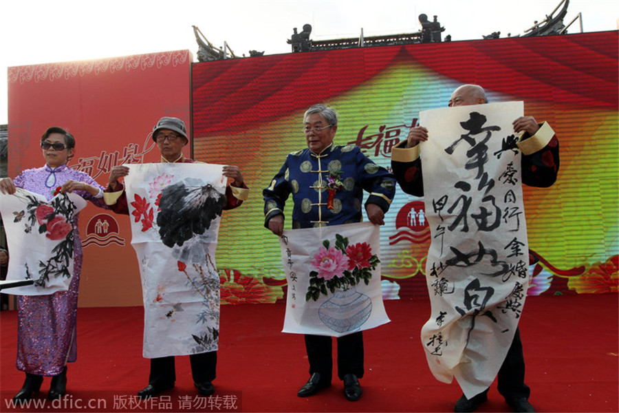 Couples mark golden wedding anniversary in Jiangsu