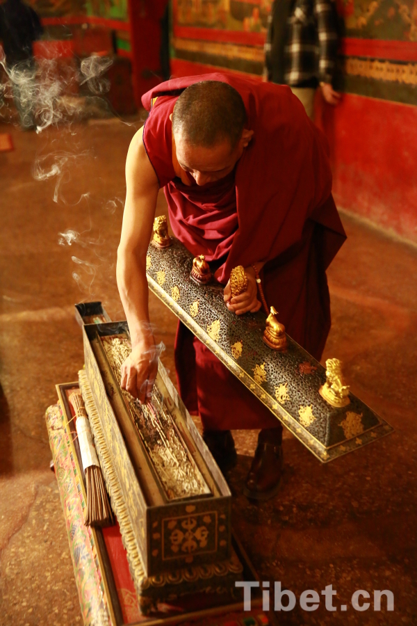 A monk's story in Potala Palace