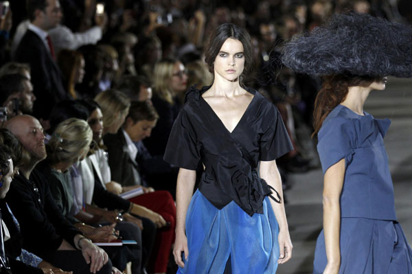 John Galliano Spring 2012  Paris Fashion Week – Fashion Gone