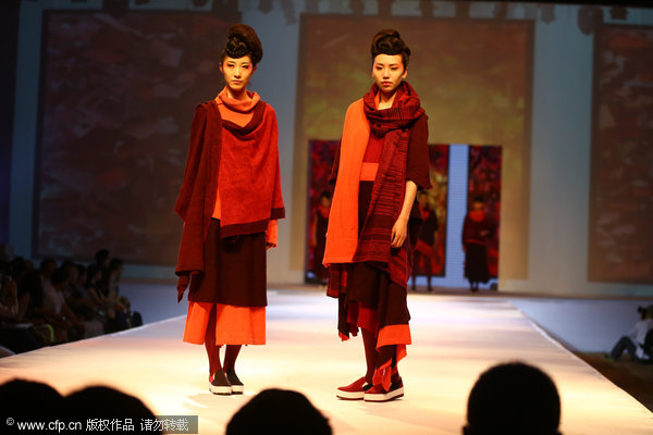 China's new fashion grads show skill