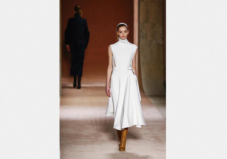 Victoria Beckham Fall/Winter 2015 collection